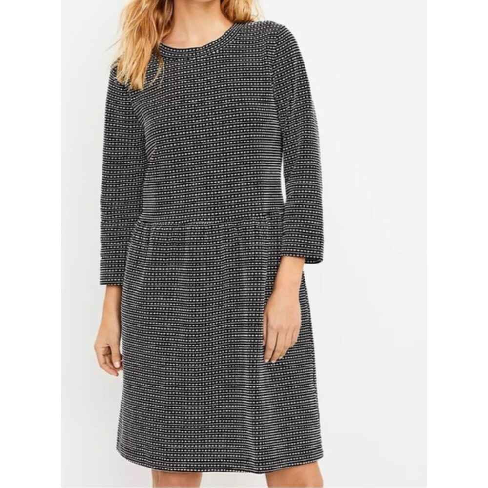 LOFT Striped Black and White Long-Sleeve Textured Knit Dress Size M